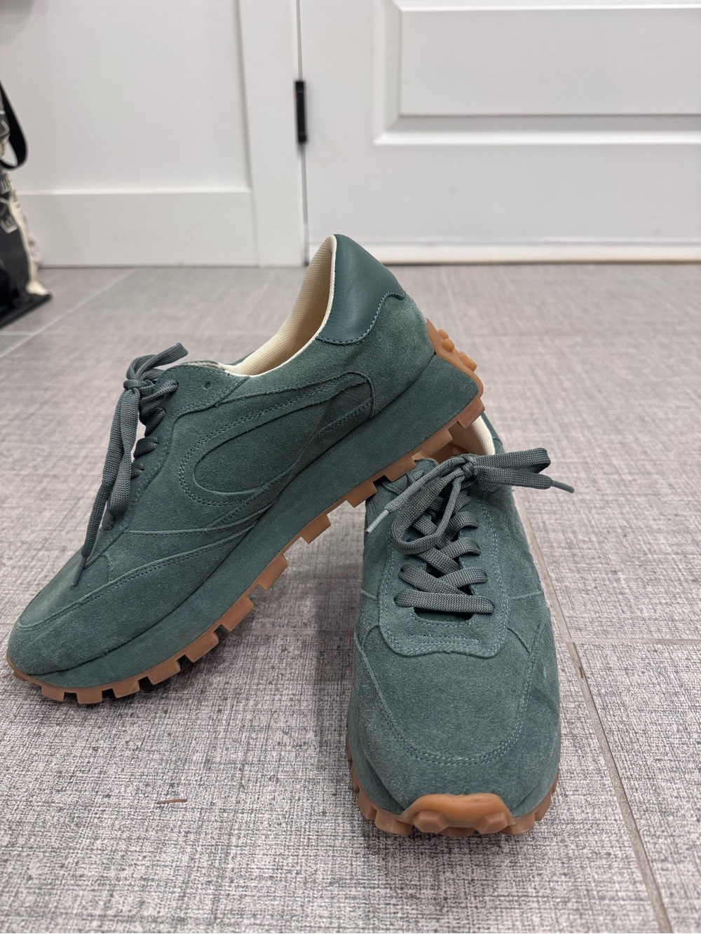 Dolce Vita Green Suede Sneakers Gum Sole Size 11 - Like New